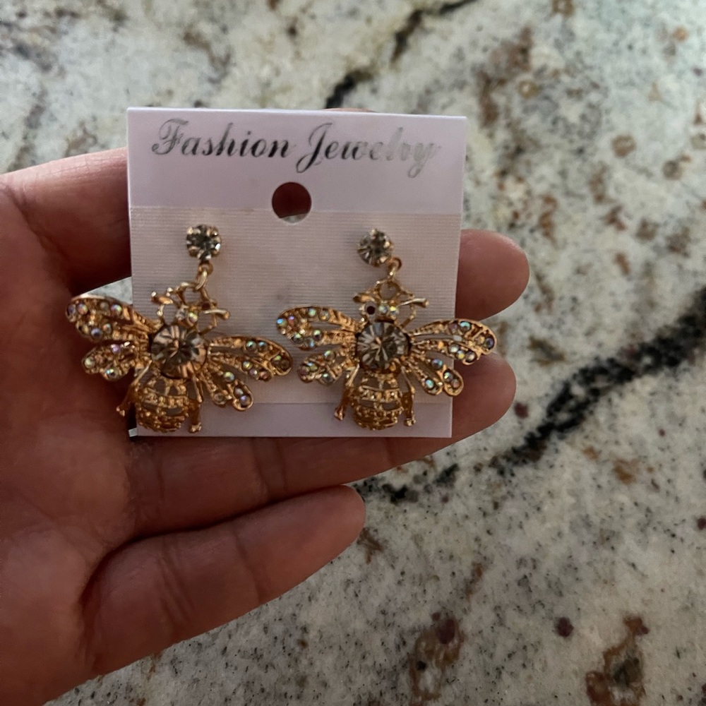 Bee 🐝 Women Earrings new